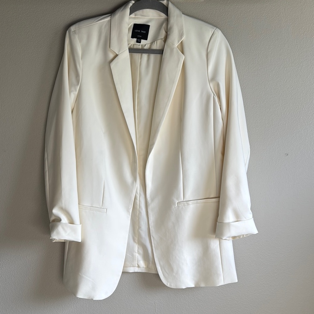 Love Tree Women's Off-White Blazer
